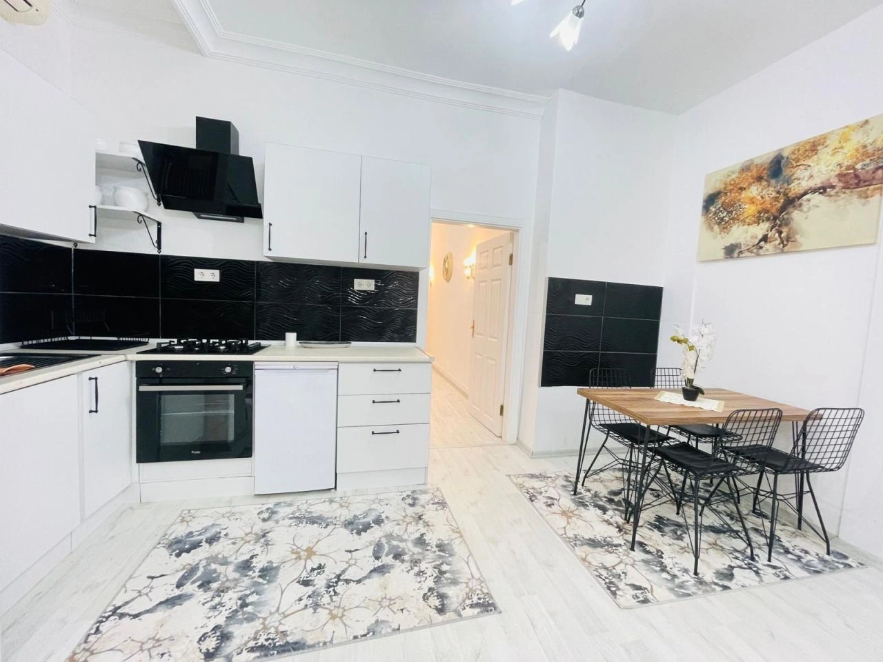 Comfortable apartment 1+1 200 m from the sea in Alanya