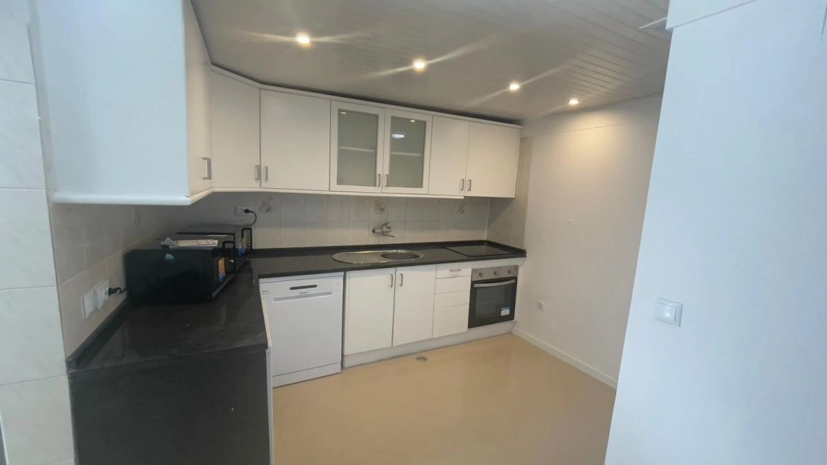 منزل مكوّن من طابقين لعائلة كبيرة في لشبونة، البرتغال