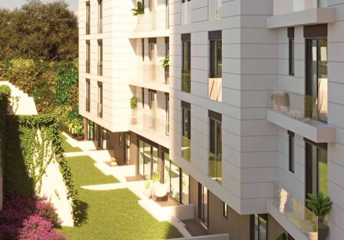 شقة فسيحة بمساحة 102 م2 في مجمّع جيد في لشبونة، البرتغال