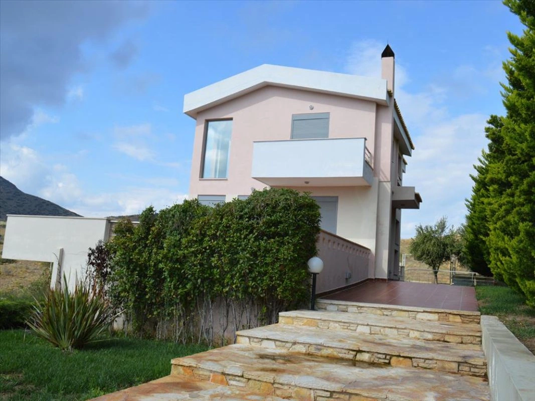 Achetez une villa à Athènes pour 714k € ✅ propriété en Grèce