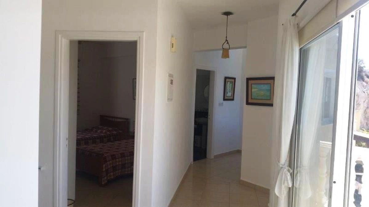 Luxury house 197 m2 in a quiet area of Paphos