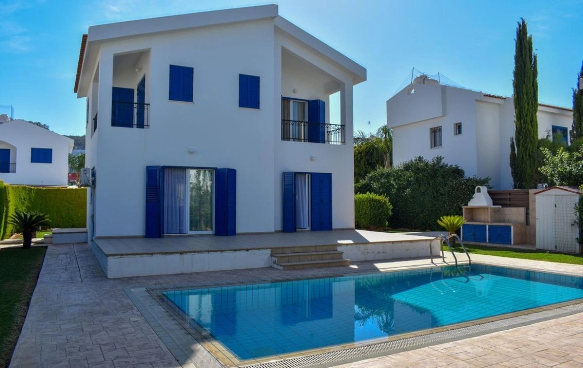 Excellent two-storey villa 174 m2 in Larnaca