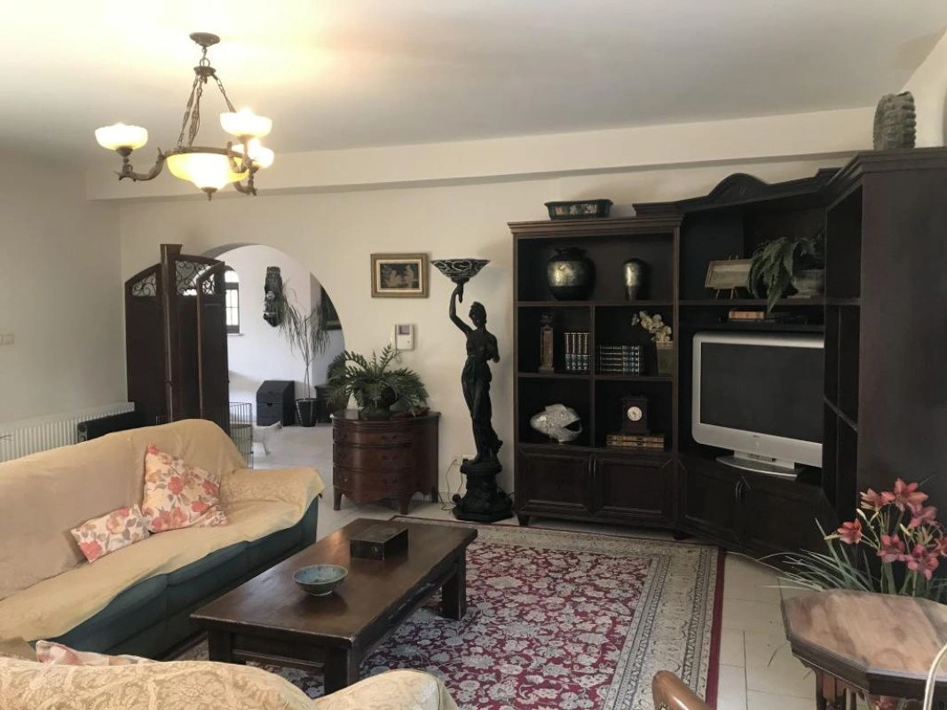 Villa in Larnaca vom Eigentümer für 1000k € ✅ Immobilien in Zypern