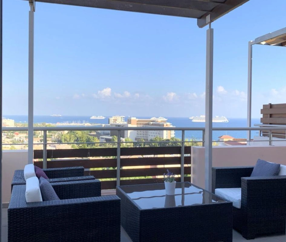 Excellent apartment 108 m2 in Limassol by the sea