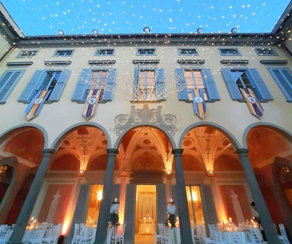 فيلا تاريخية في ضواحي بيزا مع حديقة وشلال، إيطاليا