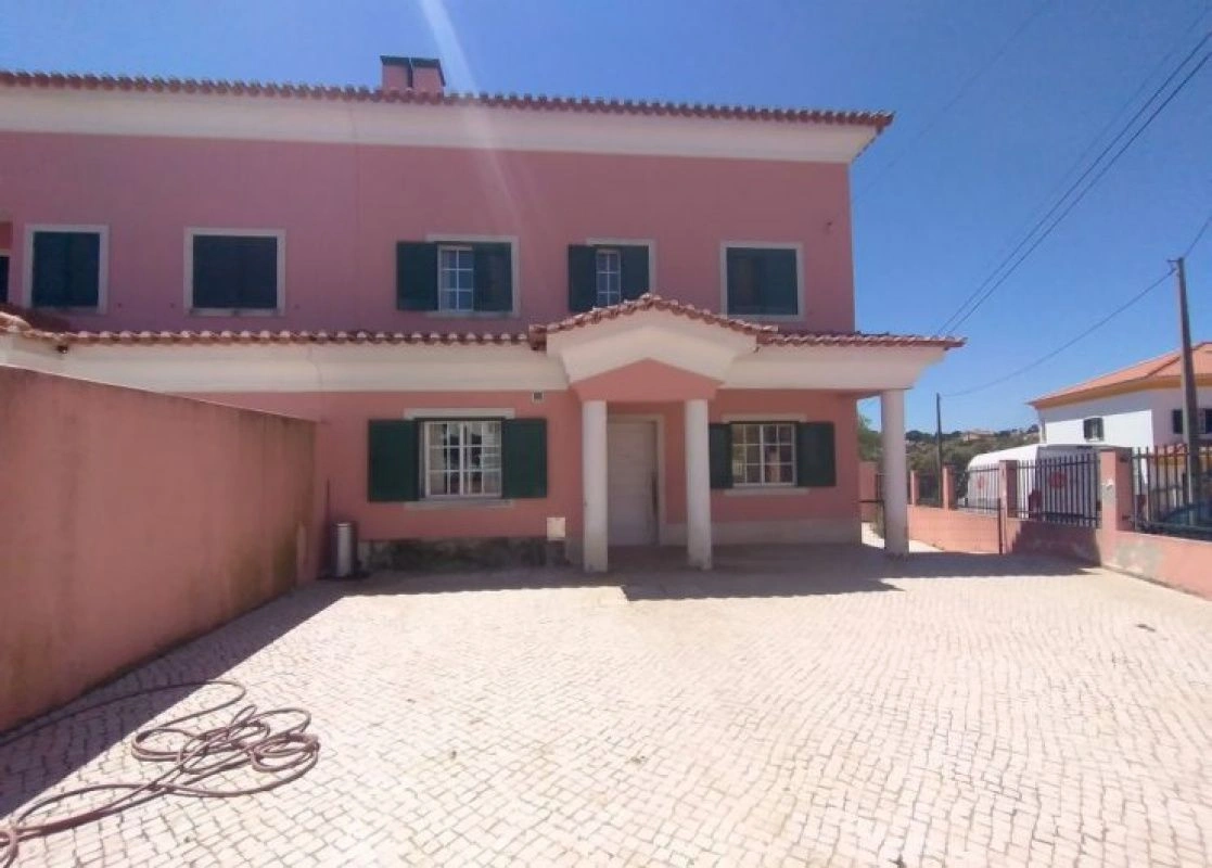 Buy villa 5+1 in prestigious Sintra area, Lisbon