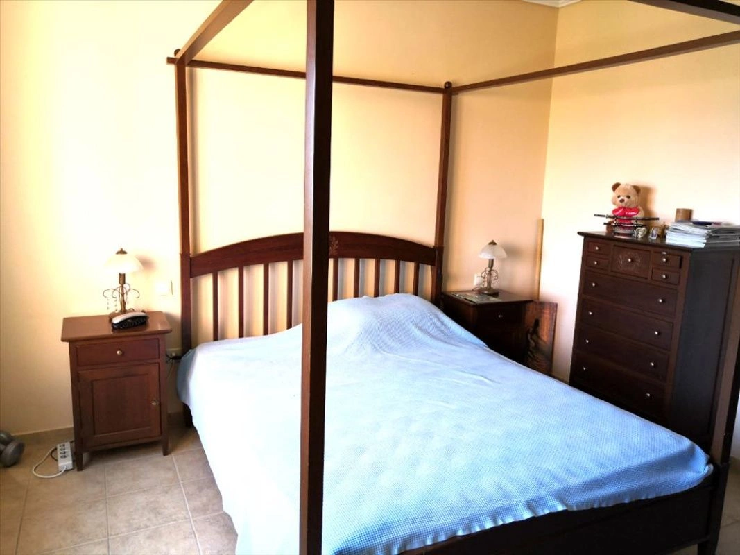 Casa espaciosa 4+1 para vivir en Atenas