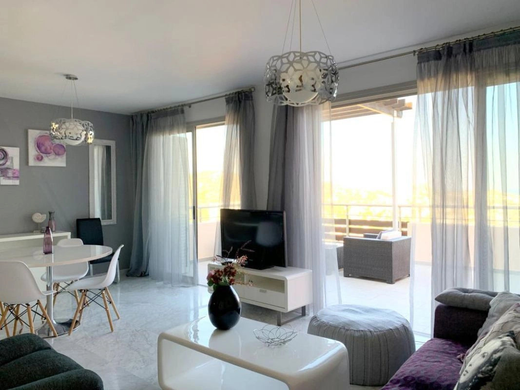 Excellent apartment 108 m2 in Limassol by the sea