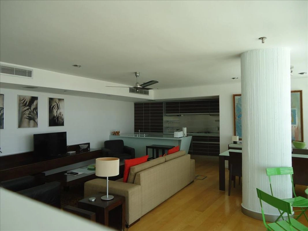 Luxury apartment 190 m² in the center of Paphos