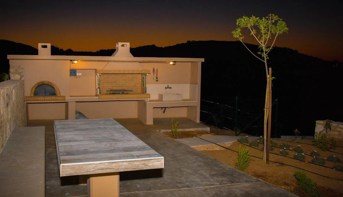 Spacious villa 100 m2 in Agia Pelagia