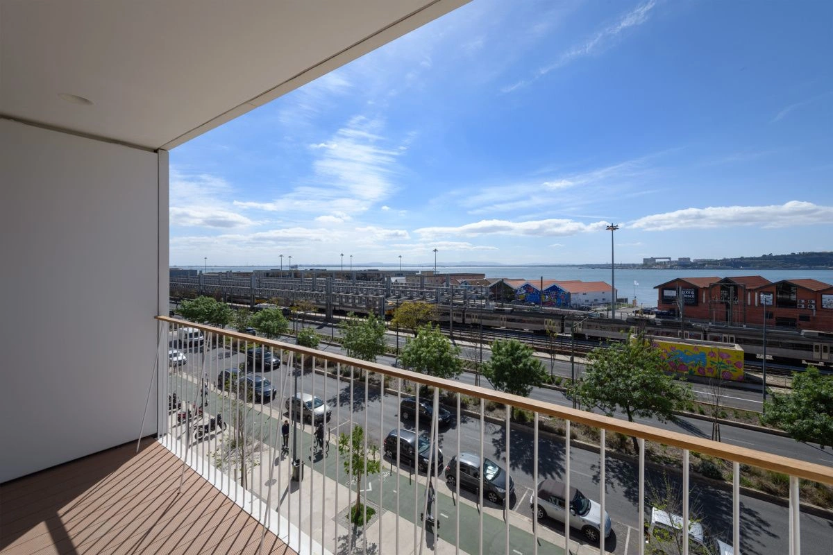 شقة 1+1 قرب نهر التاجة في لشبونة، البرتغال