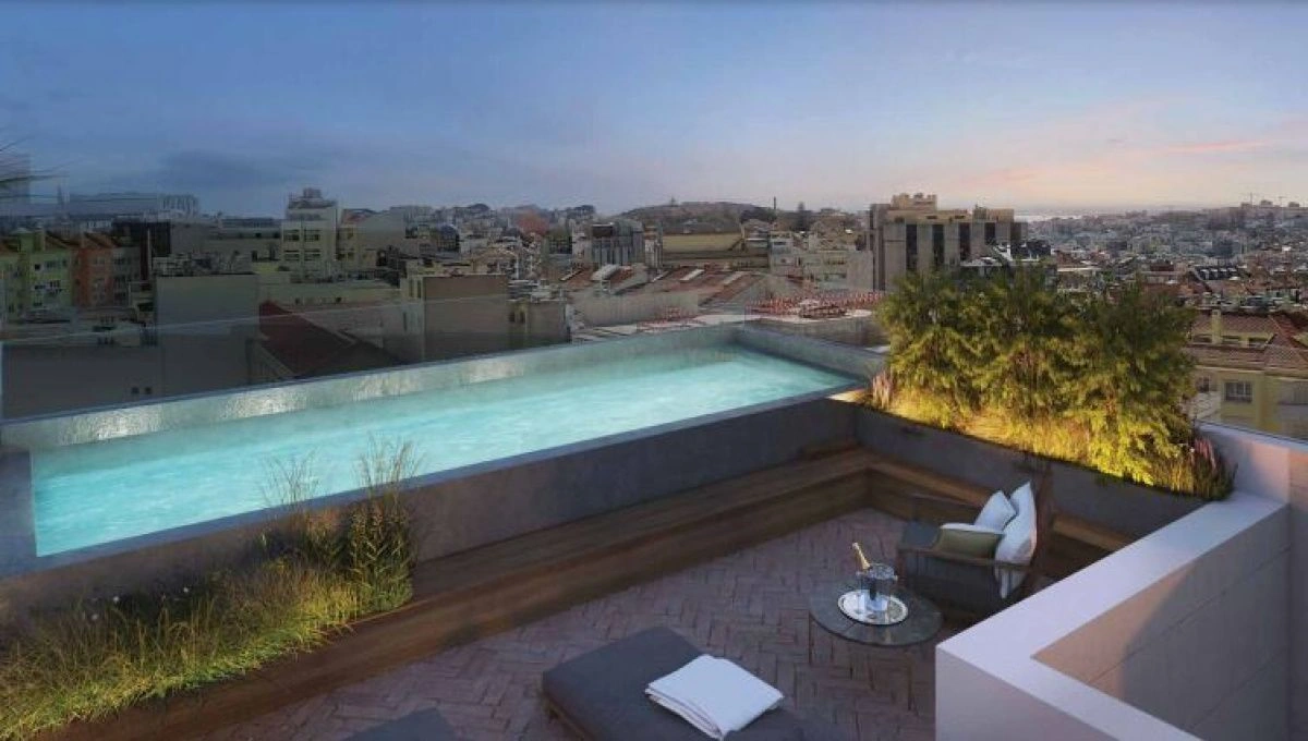 شقة 2+1 مع تراس واسع في لشبونة، البرتغال