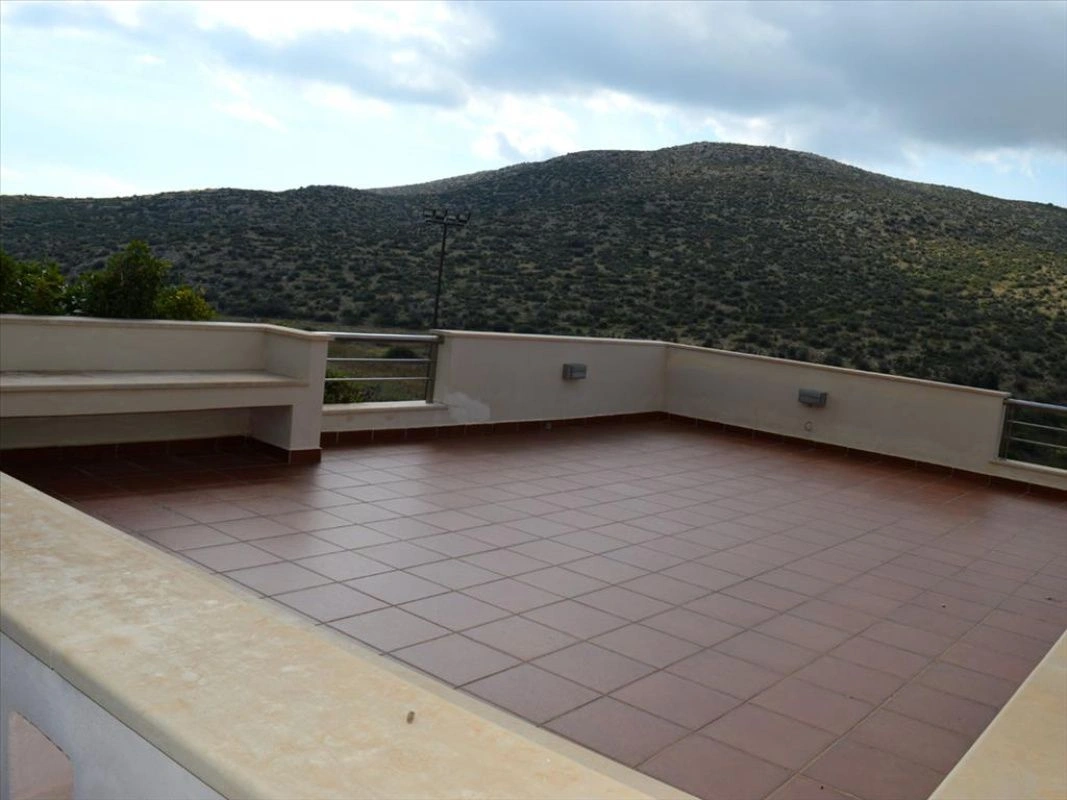Achetez une villa à Athènes pour 714k € ✅ propriété en Grèce