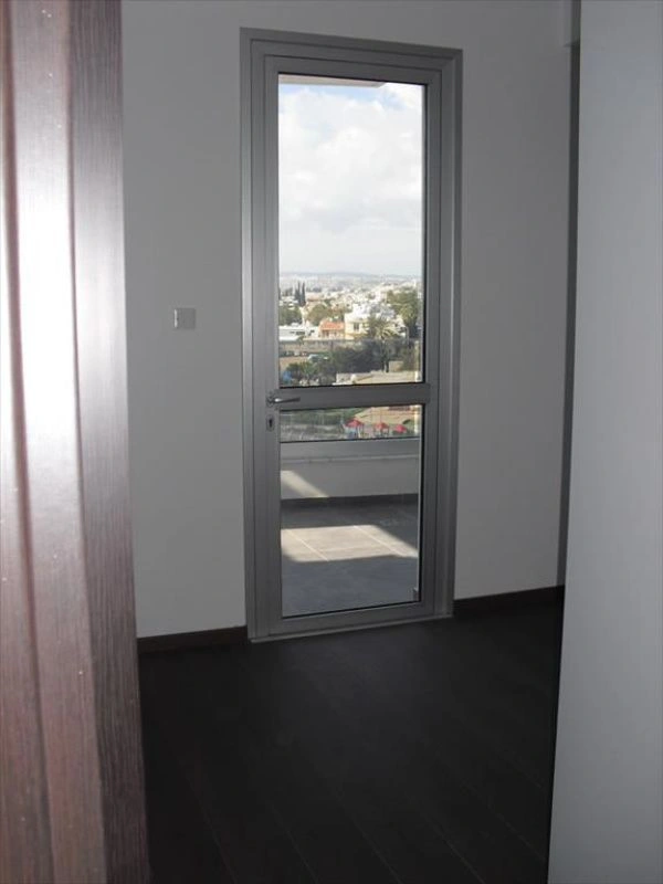 लारनाका में आरामदायक 90 m2 अपार्टमेंट