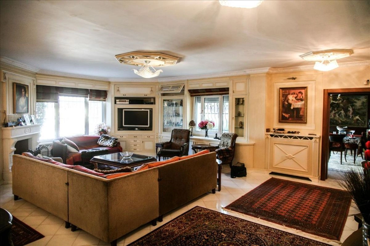 Villa à Thessalonique pour 2233k € ✅ immobilier en Grèce sur le marché secondaire