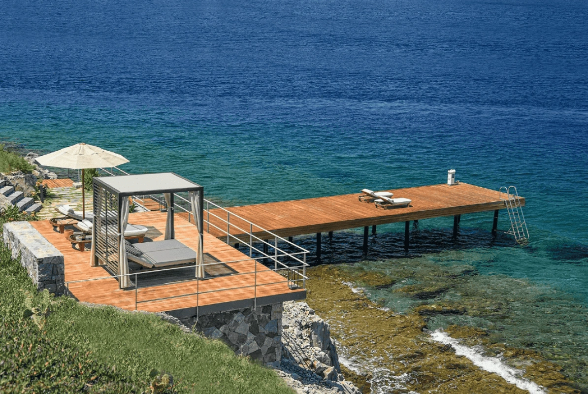 Bodrum'da deniz kenarında lüks 4+1 ev