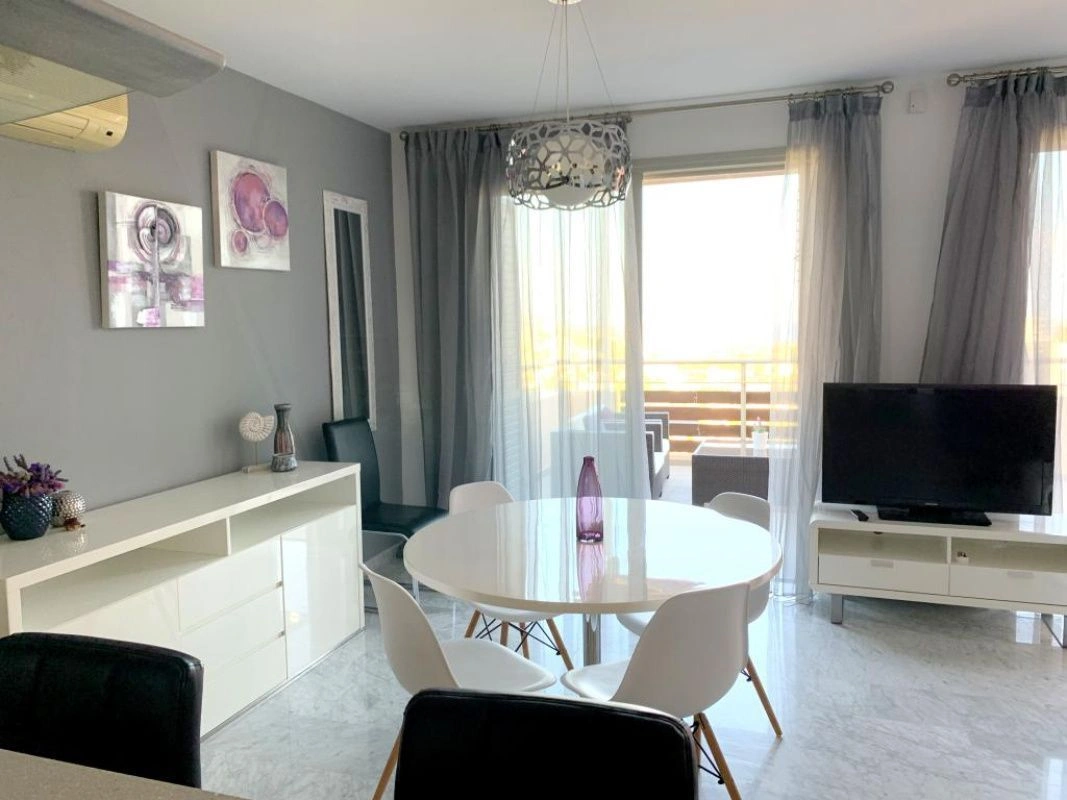 Excellent apartment 108 m2 in Limassol by the sea