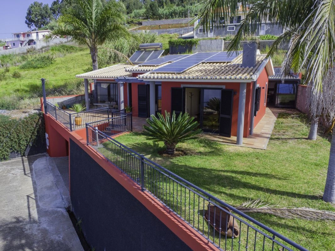 فيلا طابق واحد 4+1 في جزيرة ماديرا بالبرتغال