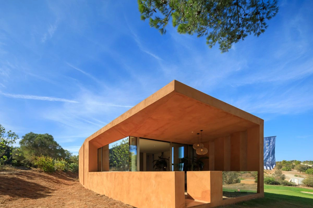 دوبلكس فاخر 99 م² بإطلالات على البحر في ألجارفي