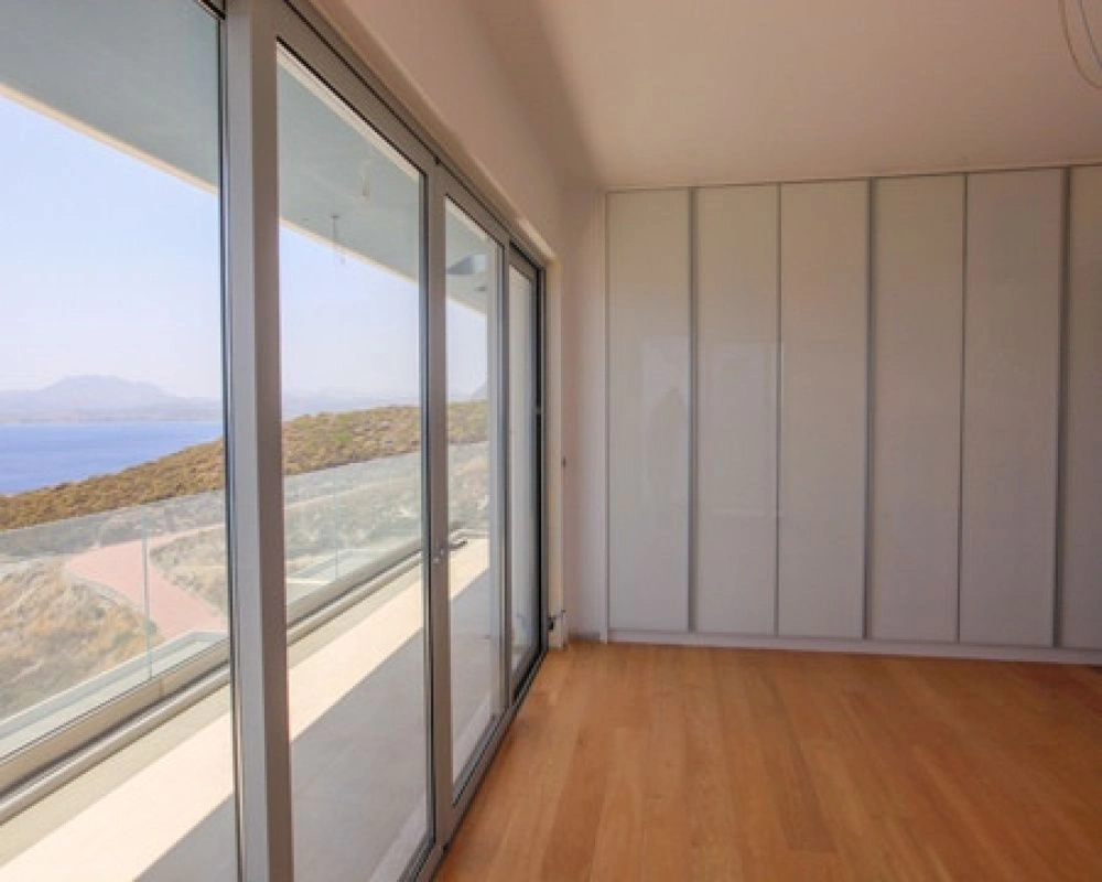 Современная вилла 551 м2 в Ираклионе