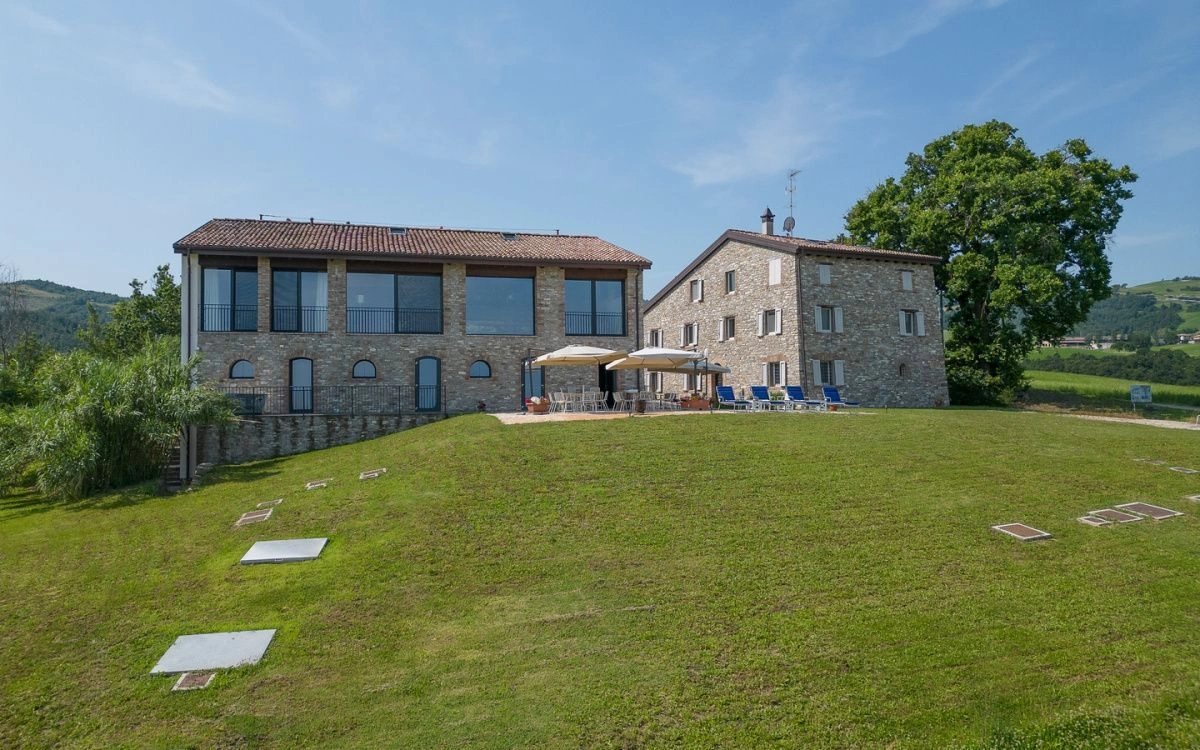 عقار 9+1 في التلال بالقرب من مودينا