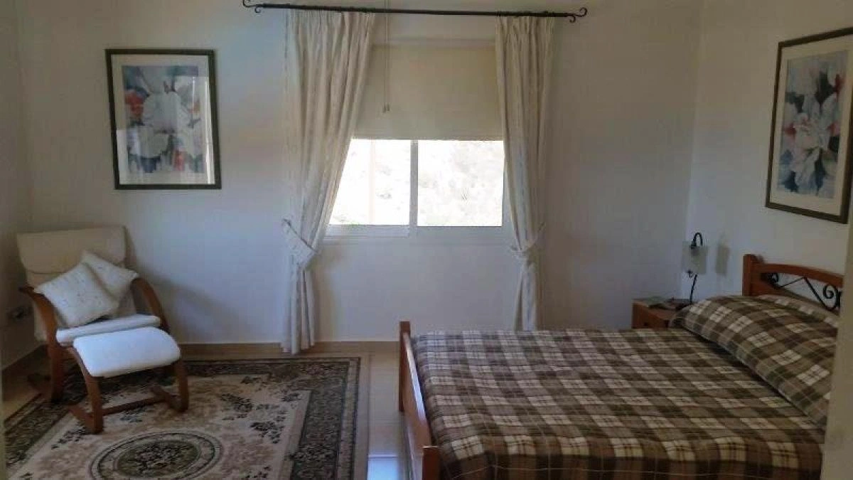 Luxury 4+1 house in a quiet area of Paphos