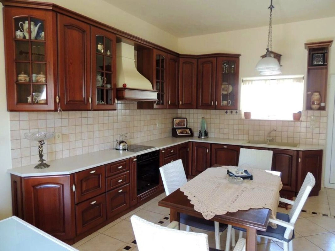 Magnificent 6+1 Family Home in Athens