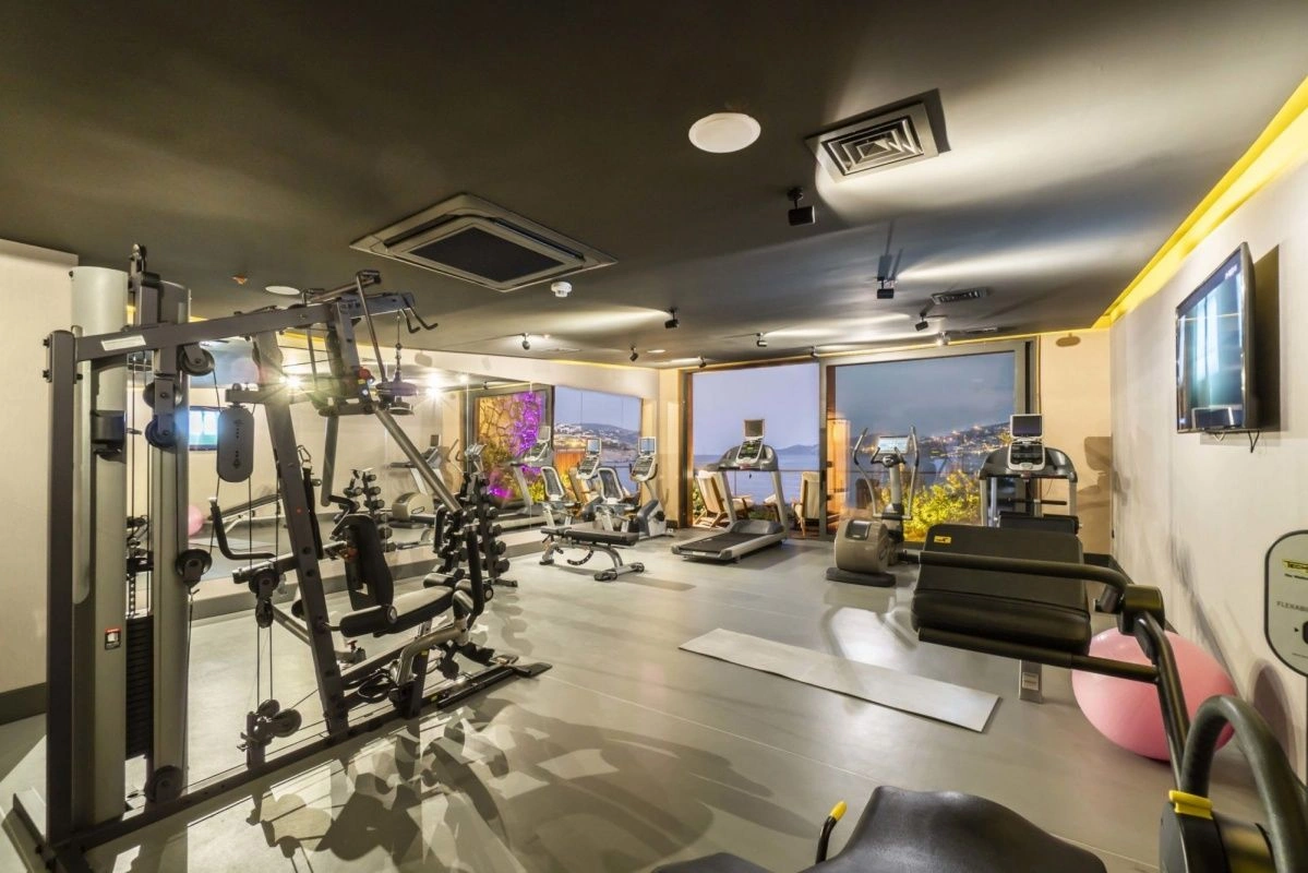 समुद्र के किनारे बद्रुम में नई लग्ज़री विला