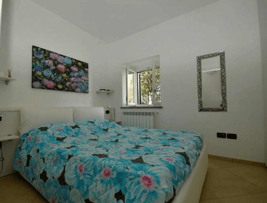 Şık 4+1 yazlık ev Portovenere'de