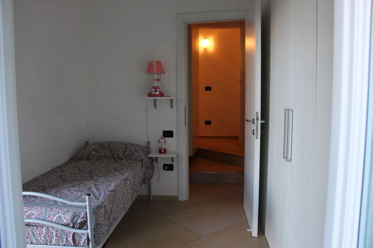 Şık 4+1 yazlık ev Portovenere'de