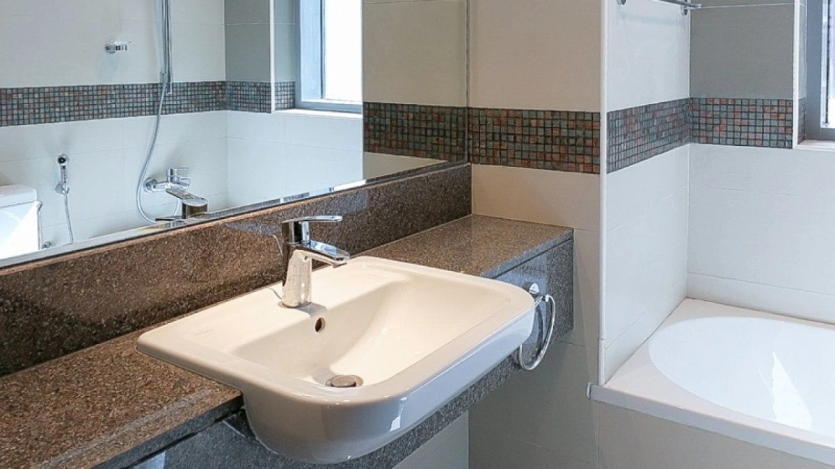 Apartment 138 m2 overlooking the canal embankment