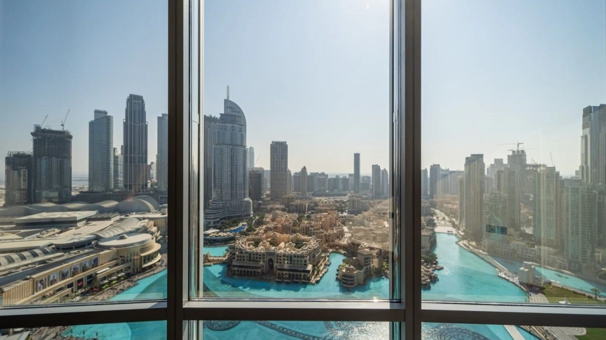 पार्क के पास 144 m2 का विस्तृत अपार्टमेंट