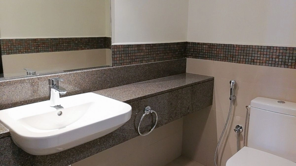 Apartment 138 m2 overlooking the canal embankment