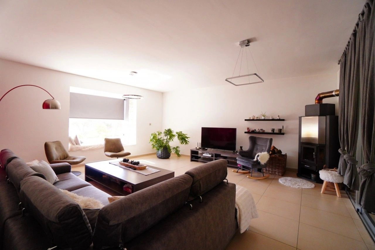 Spacious villa 550 m2 in Larnaca