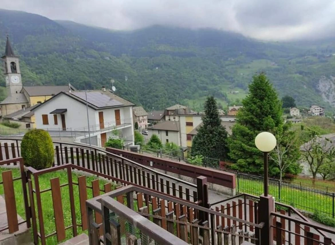 Apartment 100 m2 with views of the Alps