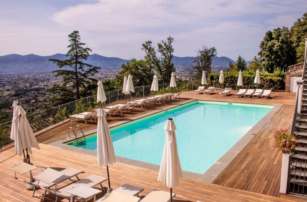 Apartment 156 m2 in an elite complex