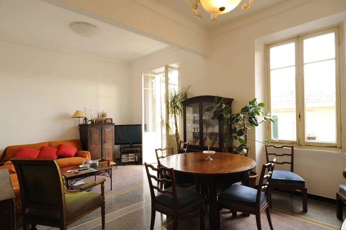 شقة 180 م2 في مركز ألاسيو