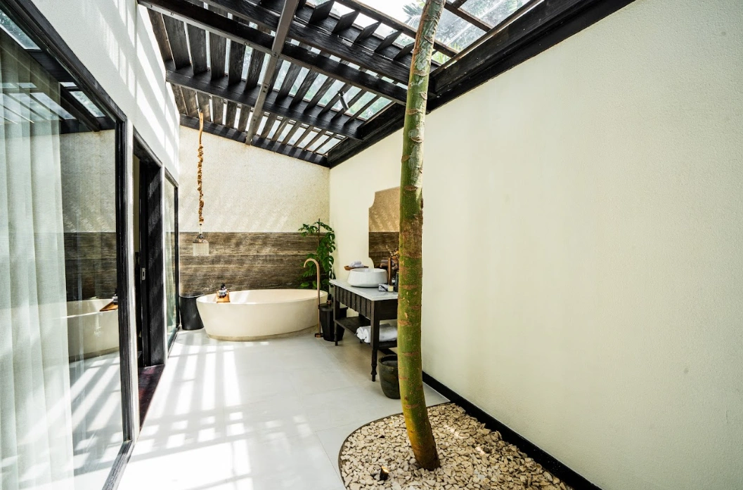 Spacious villa 280 m2 in Canggu area