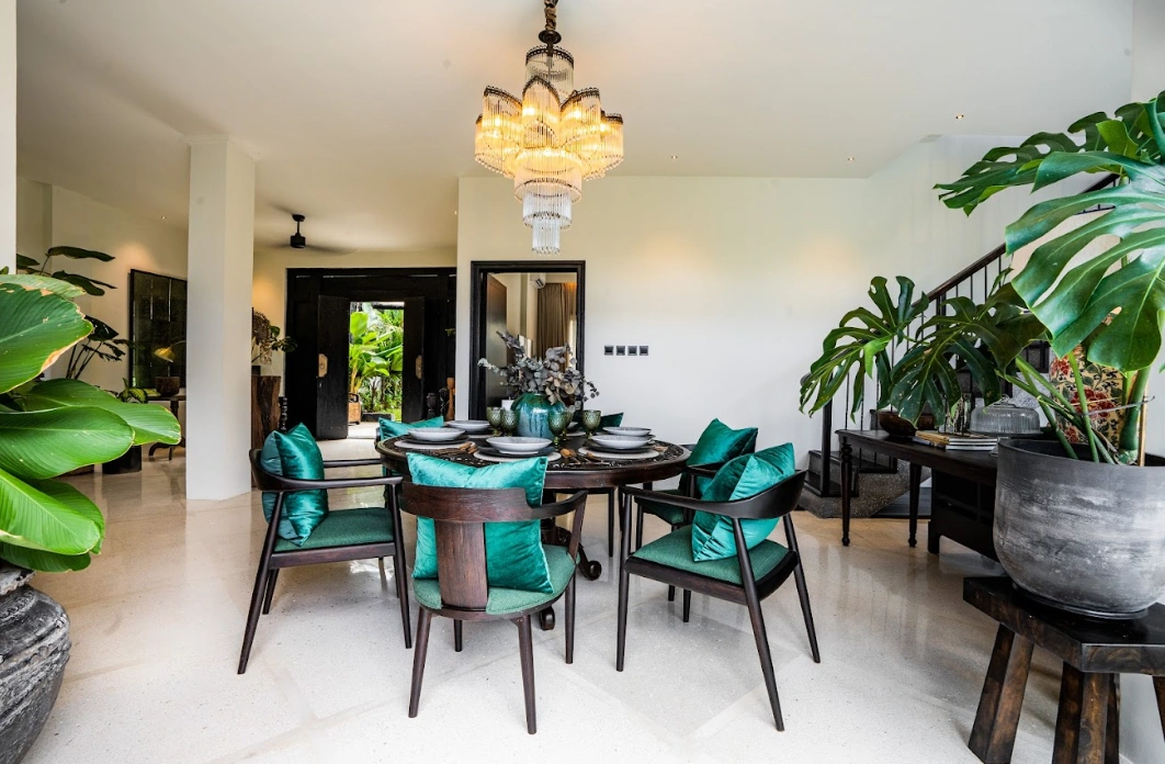 Spacious villa 280 m2 in Canggu area