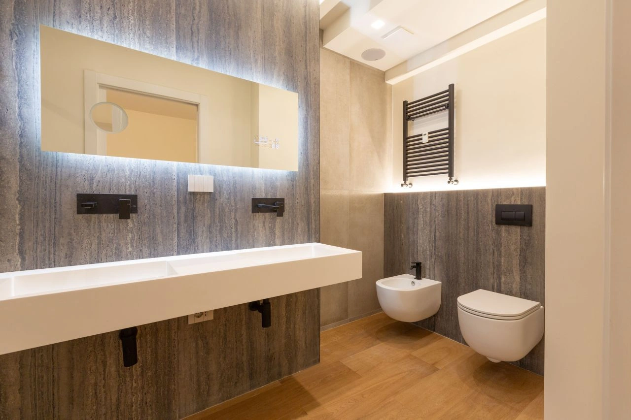 شقة في ميلانو، 110 متر مربع