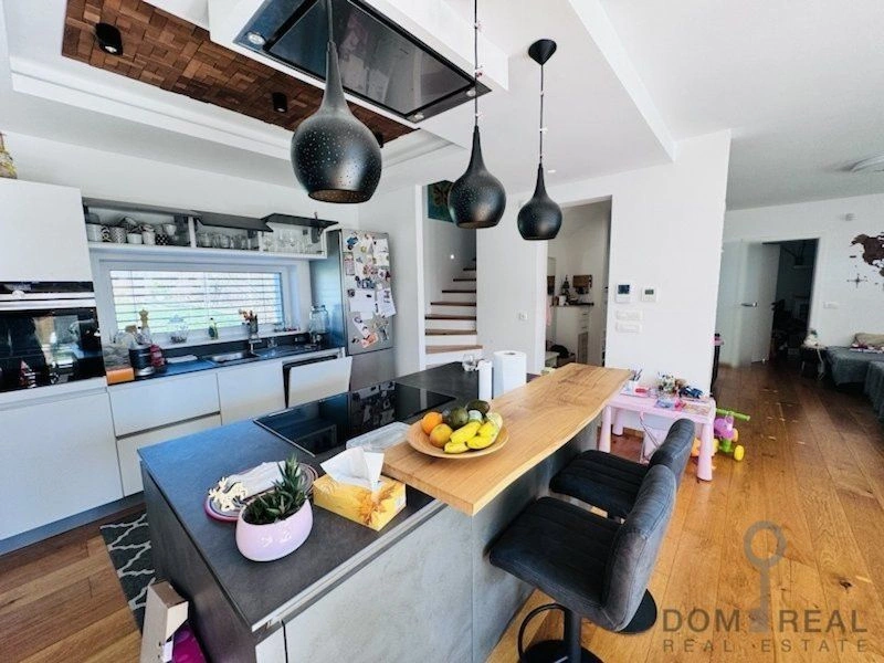 Villa an einem ruhigen Ort am Fluss in einem prestigeträchtigen Gebiet von Ljubljana, Slowenien