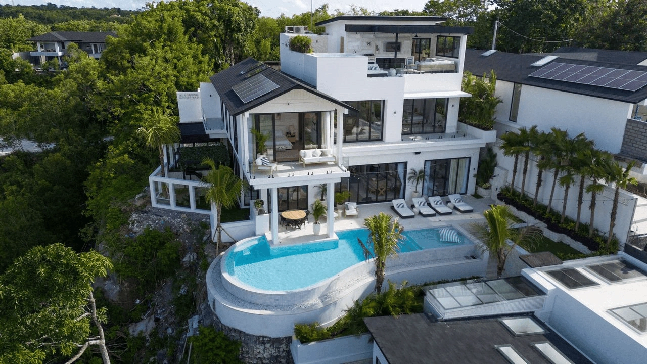 Three-storey villa in Uluwatu, Indonesia, 800 m2