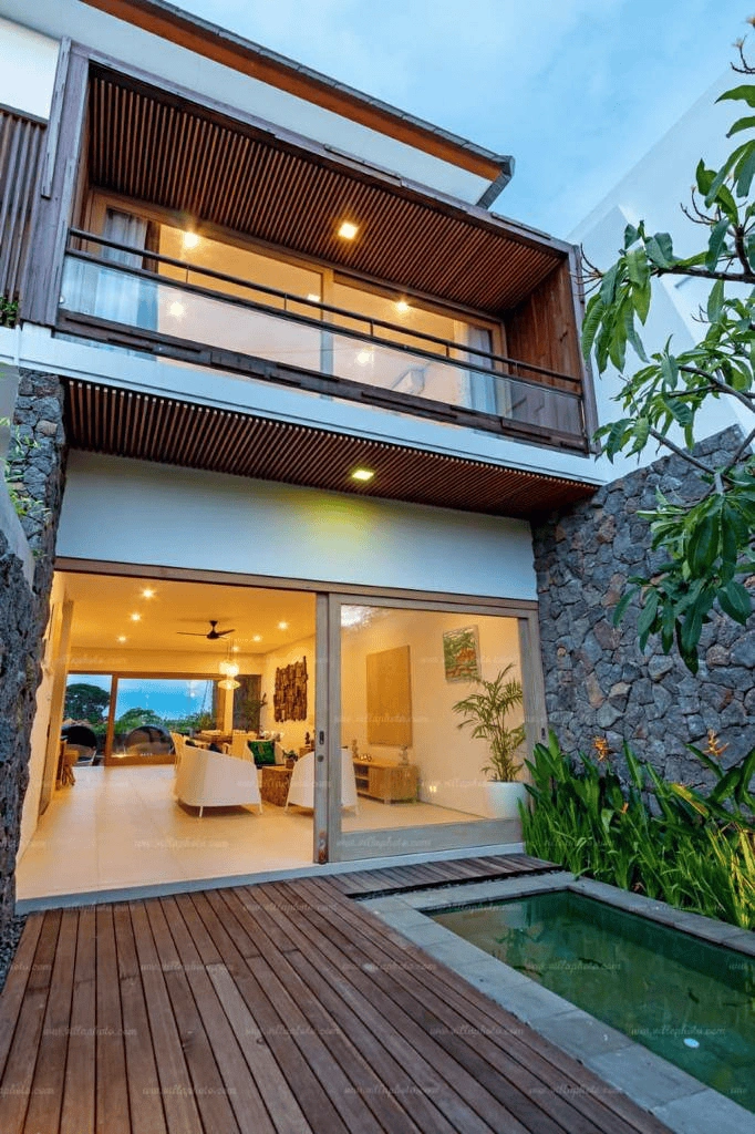 Villa 181 m2 on the picturesque coast in Ungasan