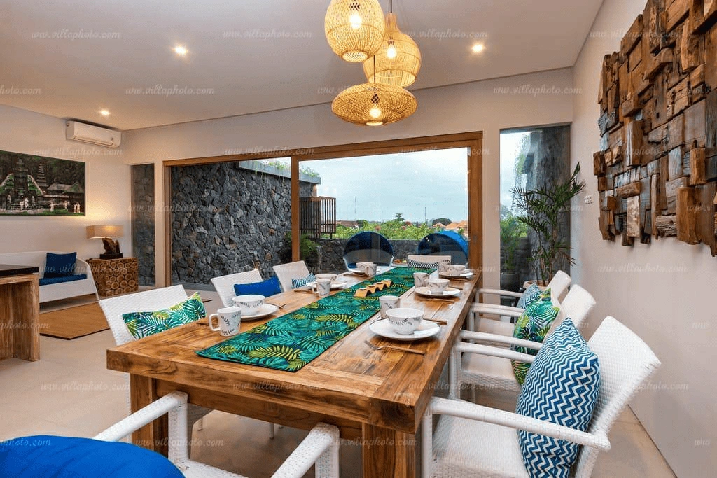 Villa 181 m2 on the picturesque coast in Ungasan