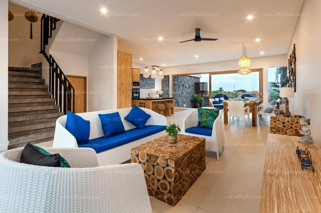 Villa 181 m2 on the picturesque coast in Ungasan