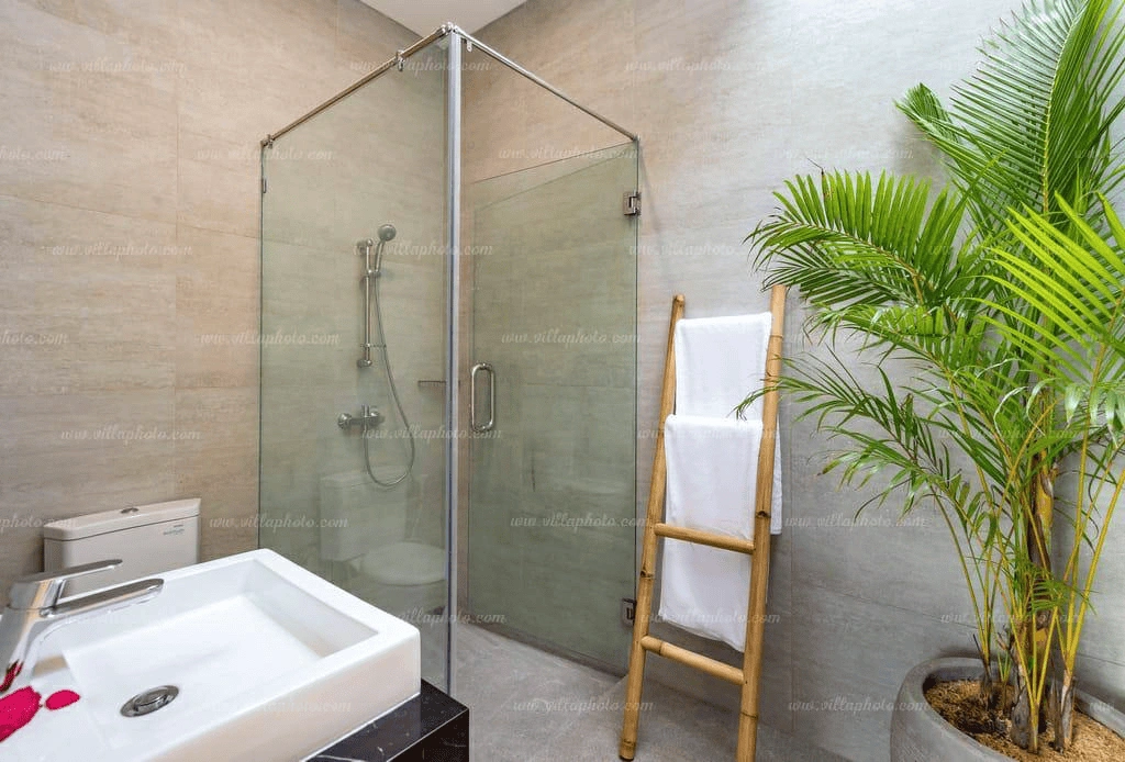 Villa 181 m2 on the picturesque coast in Ungasan