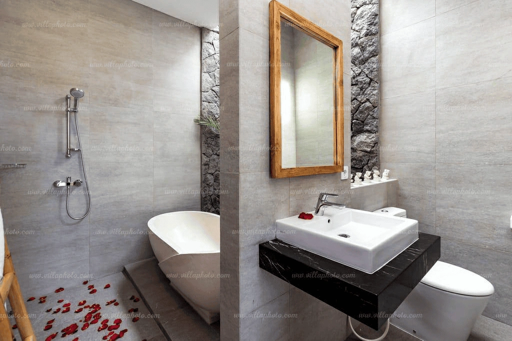 Villa 181 m2 on the picturesque coast in Ungasan