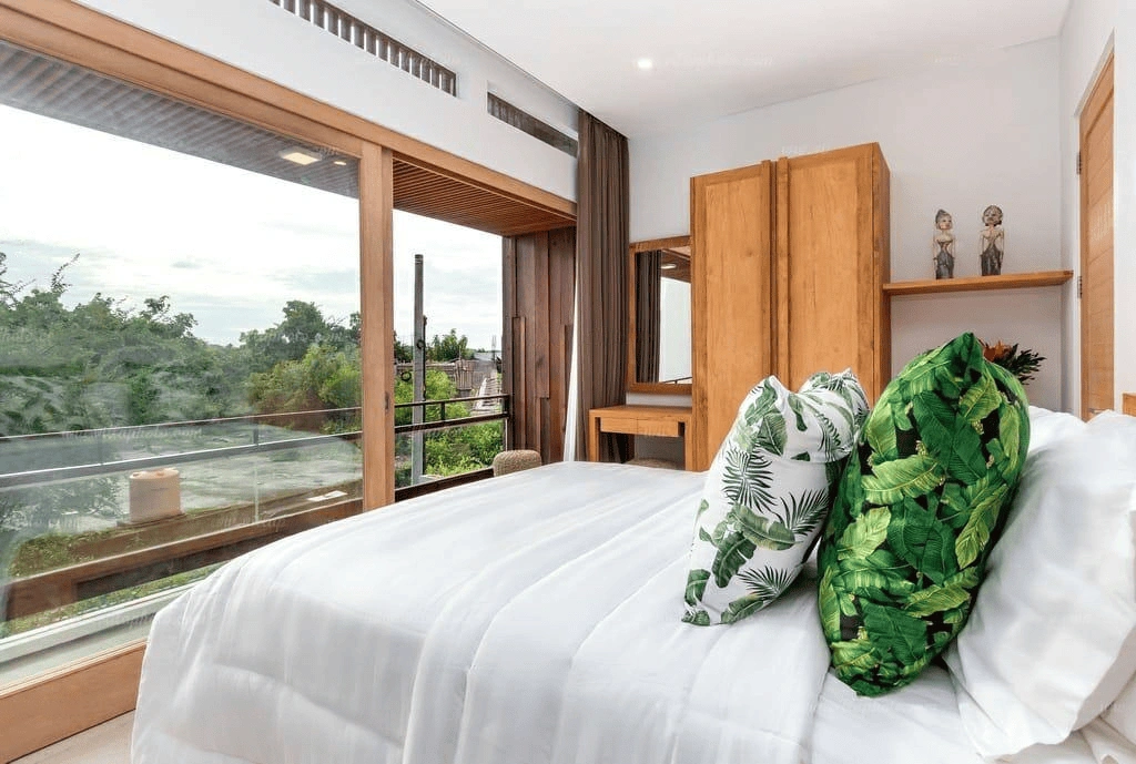 Villa 181 m2 on the picturesque coast in Ungasan