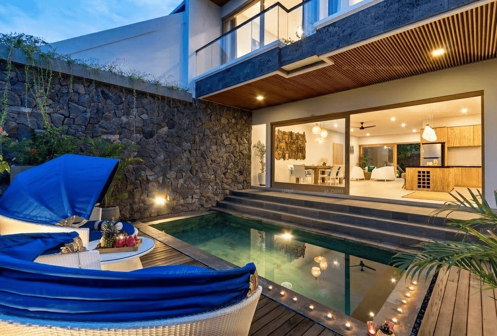 Villa 181 m2 on the picturesque coast in Ungasan