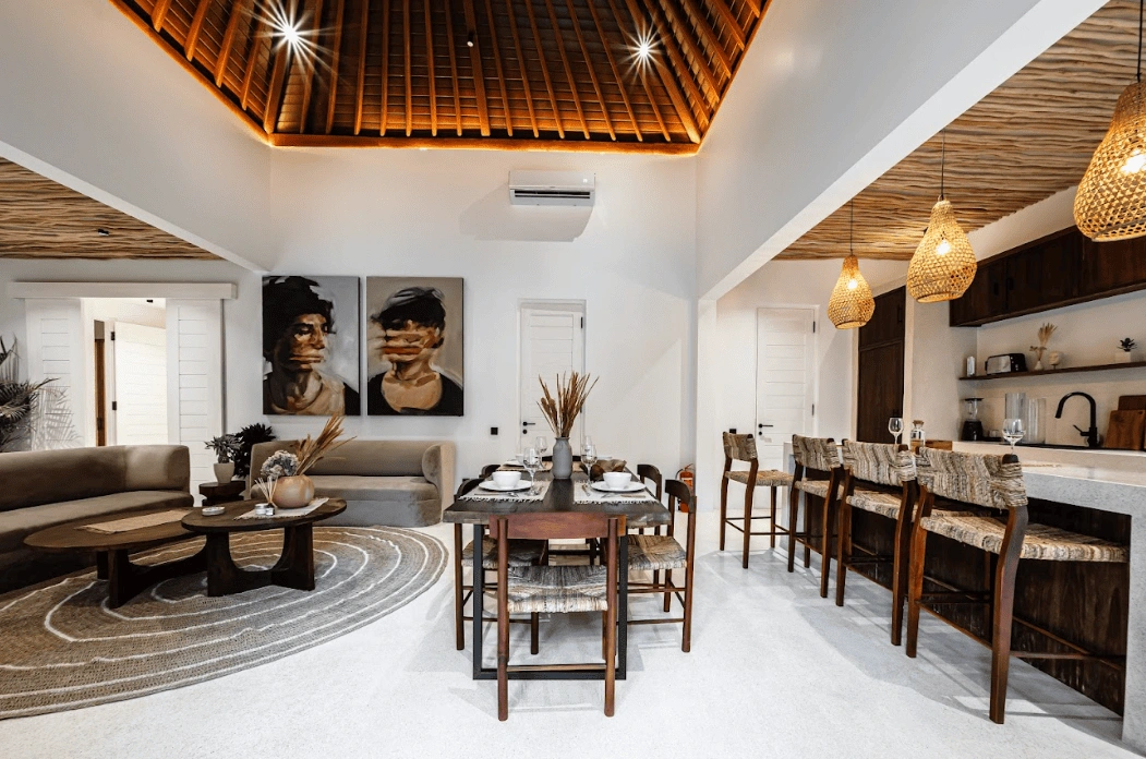 Spacious villa 240 m2 with pool